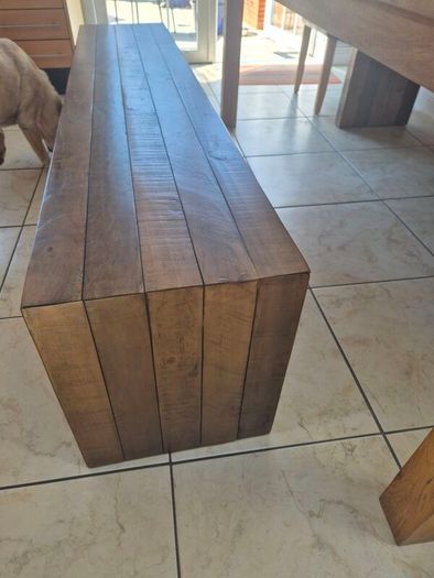 table benches