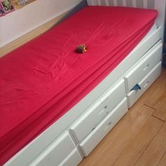 Pull out bed ,with three drawers