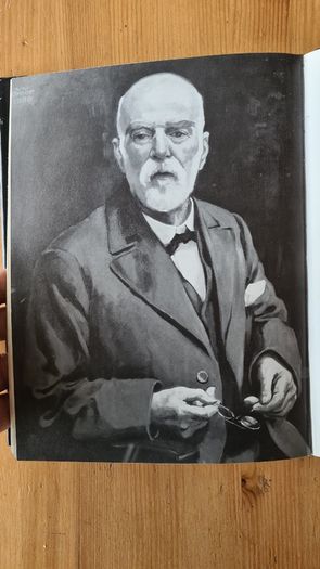 Cohor. 1881-1968. The Life And Times Of Ulster Artist by Judith C. Wilson Large Volume Hardback With Dustjacket In Very Good Condition.