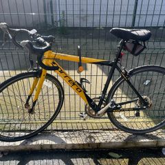 yellow road bike