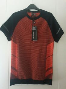 New Under Armour Mens top size S