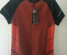 New Under Armour Mens top size S