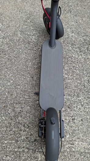 Xiaomi Electric Scooter 4 - Fully Working w/ Charger