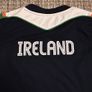 Republic of Ireland sleeveless Umbro training jersey top shirt football Image 4