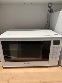 Microwave oven