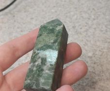 crystal diopside tower natural stone ornament