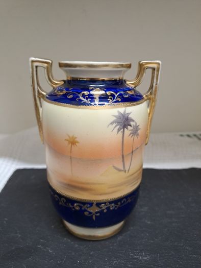 1920 Noritake vase