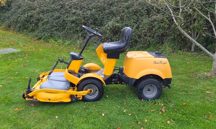 Stiga Park Royal Ride On Mower
