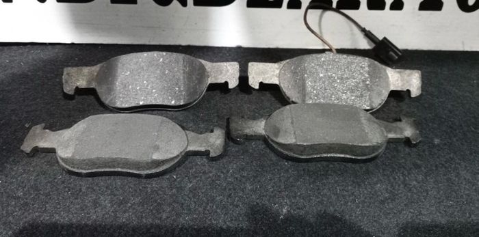 Fiat Alfa Romeo Lancia Front Brake Pads 77362199 OEM (A10207)