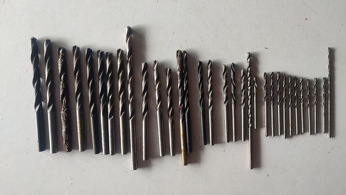Lot of 32 USSR Metric Twist Drill Bits Set 2mm-6.9mm HSS R6M5 Jobber Taps NOS