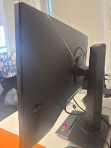 Asus Rog 180Hz IPS 1440p