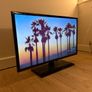 Samsung 32-Inch HD TV & Chromecast Image 2