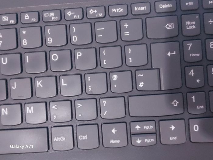 Lenovo V155-15API, AMD Ryzen 5 3500U with Radeon Vegan Mobile Gfx, 2.1GHz, 8GB Ram,  256GN SSD, Windows 11, Microsoft Edge, Chrome and VLC