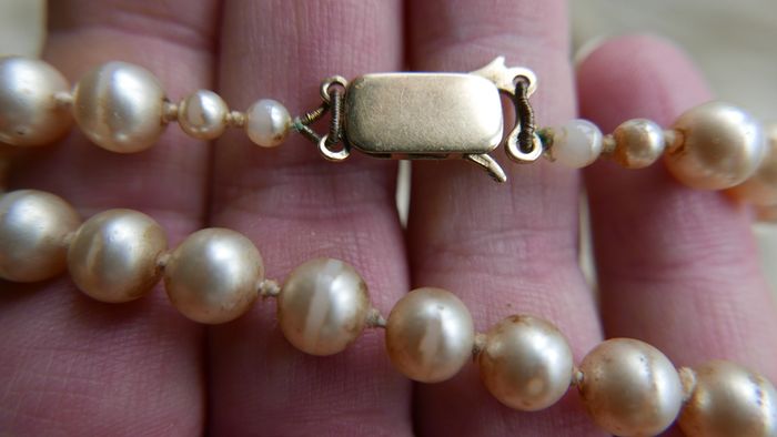 Ww2 Ciro 9ct Gold 375 Clasp  Strand Imitation Pearl Ciro Necklace With 1942 Rose Gold 375 Clasp