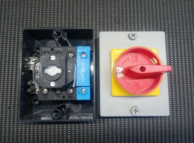 Isolator switch (20A)