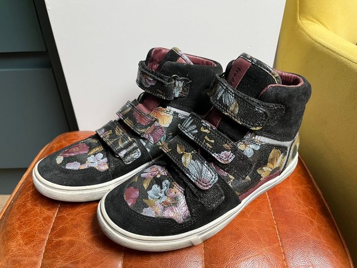 Froddo black flowers ankle boots