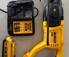 dewalt 18v SDS hammer drill