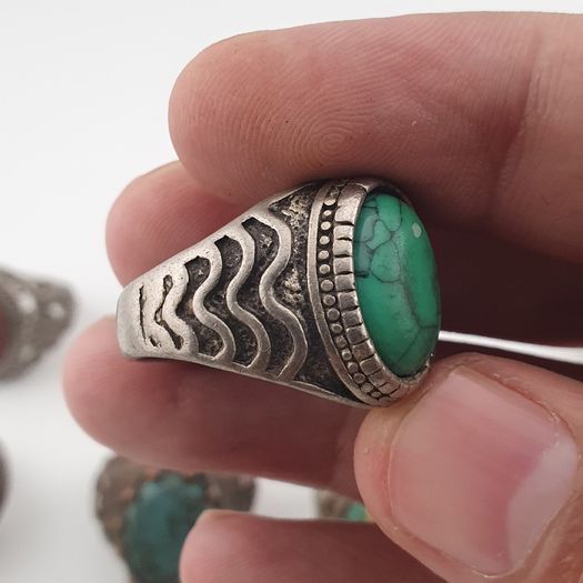15 Mixed Vintage Rings Antique Style Brass Glass & Stone Collectible Ring Lot