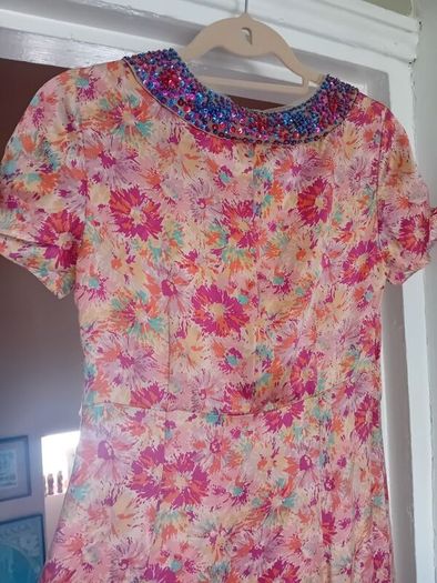 Vintage 1970s tea dress 100% silk