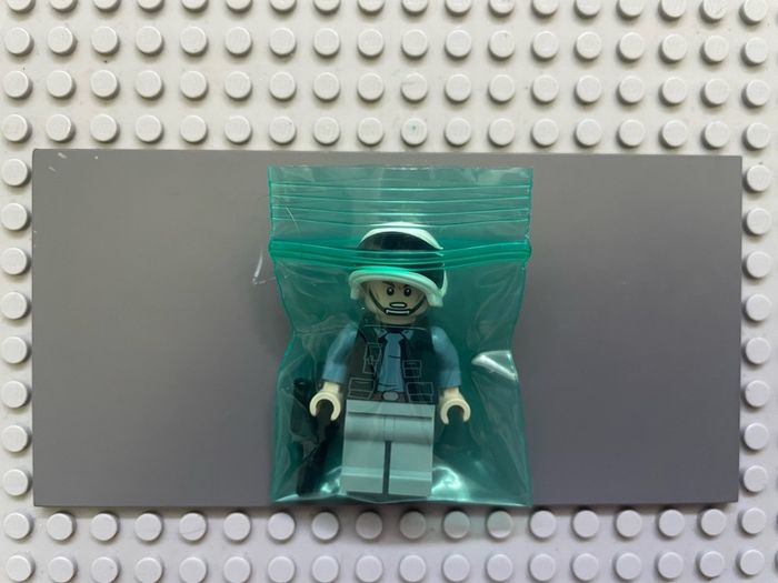 lego Star Wars sw0995 Rebel Fleet Trooper minifigure- Male, Vest with Pockets, Light Nougat Neck