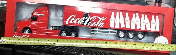 Volvo Coca Cola Cab & Trailer Die.cast Truck