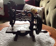 Rare Antique 1870s Charles Raymond Cast Iron Sewing Machine