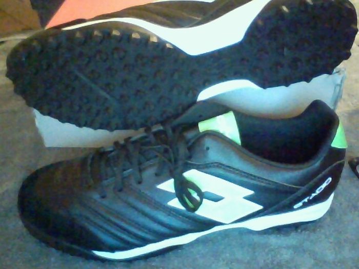 Lotto  stadio 300 II tf astro turf size 9.5