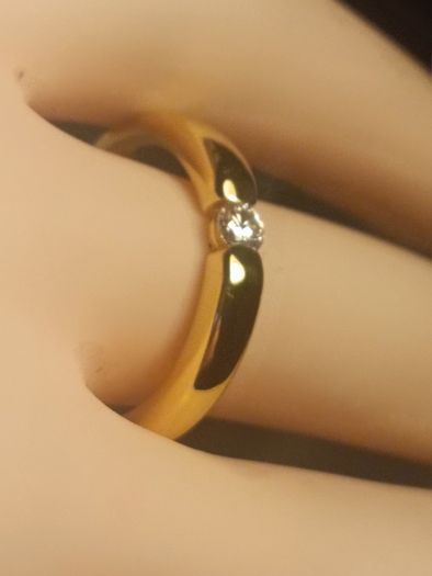 Solid Band Ring with Moissanite Gemstone