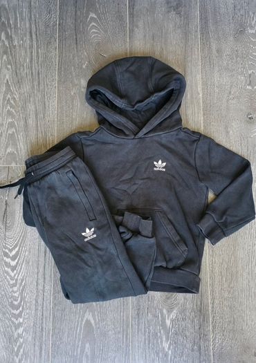 Boys Adidas tracksuit 5-6