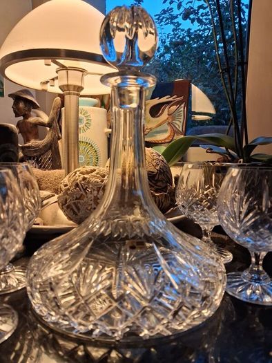 Vintage Irish lead crystal Ships Decanter & 4 whiskey glasses