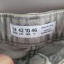 grey denim shorts Image 4