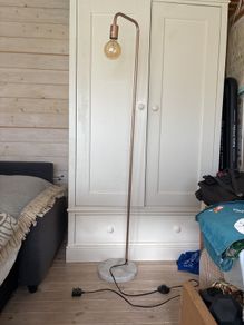 standing lamp