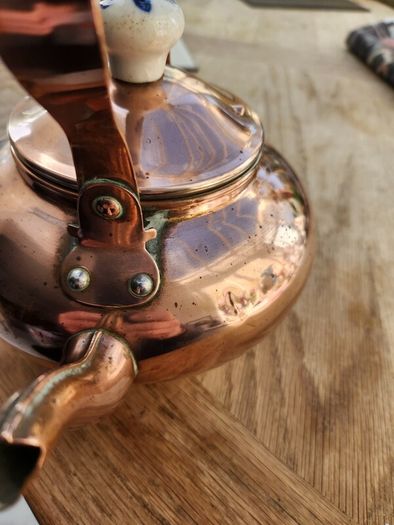 vintage copper kettle.  Polished. REDUCED