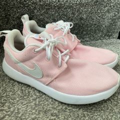 Pink Nike Roshe