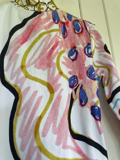 Joanne Hynnes  top