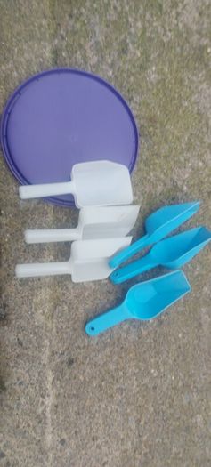 6 x scoops job lot,,used good condition, buyer collects or pays postage thank you, sold as is