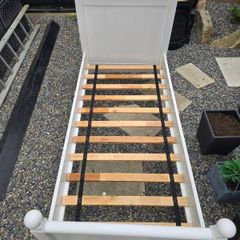 single bed hardwood heavy sturdy 1900 x 900 mm