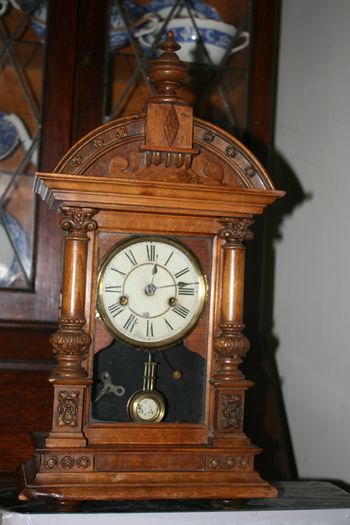 Antique Wood Carved P.H. S. 1800s Mantel Clock (in working order -  the clock doesn't ring) 21,5" x 11"