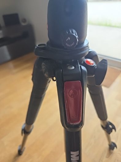 Manfrotto 190 Tripod