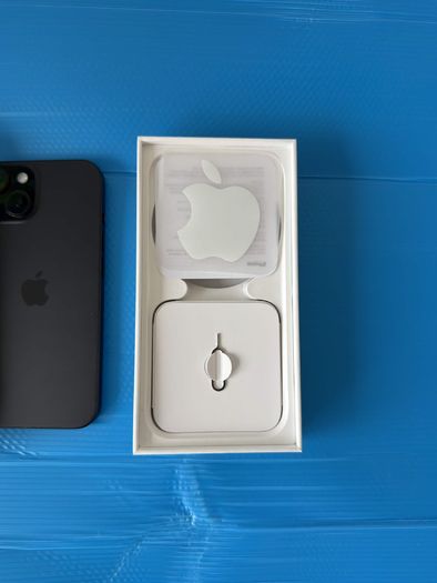 iPhone 15 128GB Black Unlocked - 90% Battery Health - Box + Receipt
