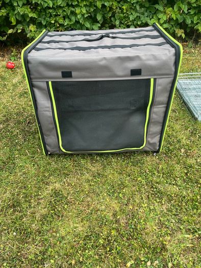 pet carrier