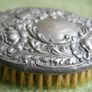 Antique Sterling Silver hallmarked Repousse Clothes Brush 140,9g Image 9