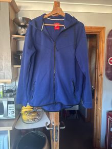 Nike zip up top