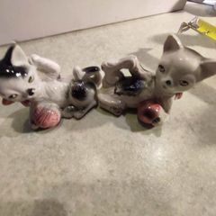 Rare find  VINTAGE PORCELAIN MARKED foreign 2 Cat Figurine.Cats Playing With Ball Figurine