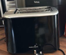 Morphy Richards 2-Slice Toaster - Black & Chrome