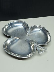 Vintage Irish sterling silver shamrock / clover trinket dish, fully hallmarked Dublin.
