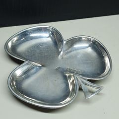 Vintage Irish sterling silver shamrock / clover trinket dish, fully hallmarked Dublin.