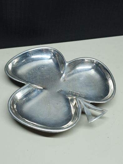 Vintage Irish sterling silver shamrock / clover trinket dish, fully hallmarked Dublin.