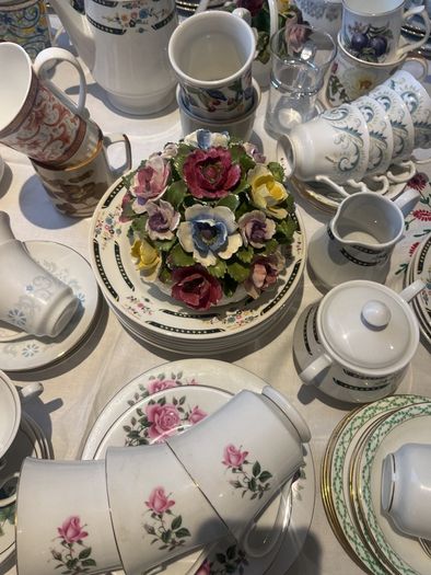 Coffee sets and glasses