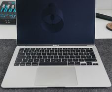 Apple MacBook Air 2020 Intel For Parts or Repair